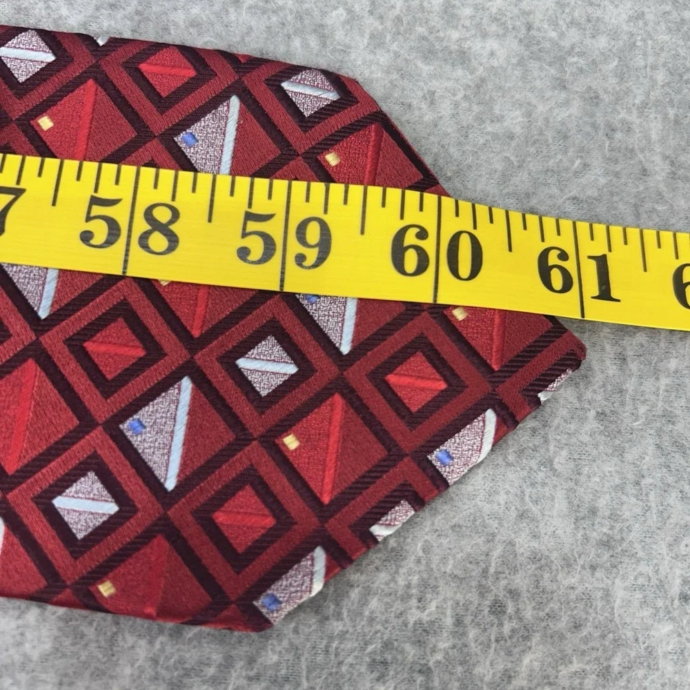 XMI Classic Silk Tie Red Geometric Jacquard‎ Woven Made In Italy 61 x 4